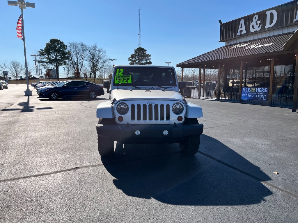 Jeep Wrangler Unlimited 4WD 4dr Sahara 2012