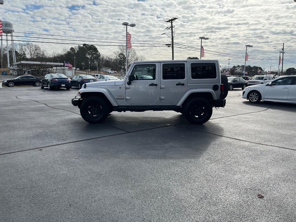 Jeep Wrangler Unlimited 4WD 4dr Sahara 2012