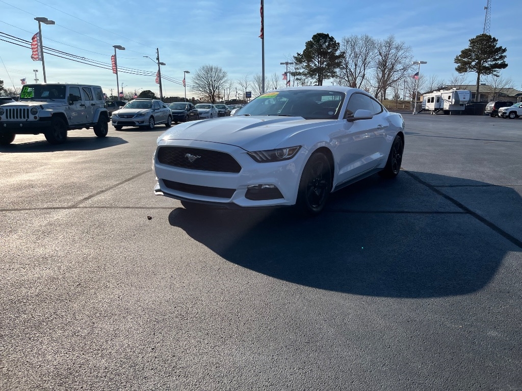 Ford Mustang 2dr Fastback V6 2016