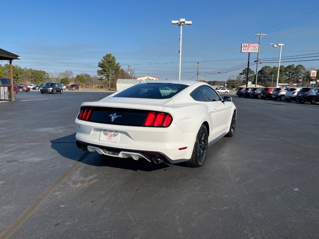 Ford Mustang 2dr Fastback V6 2016