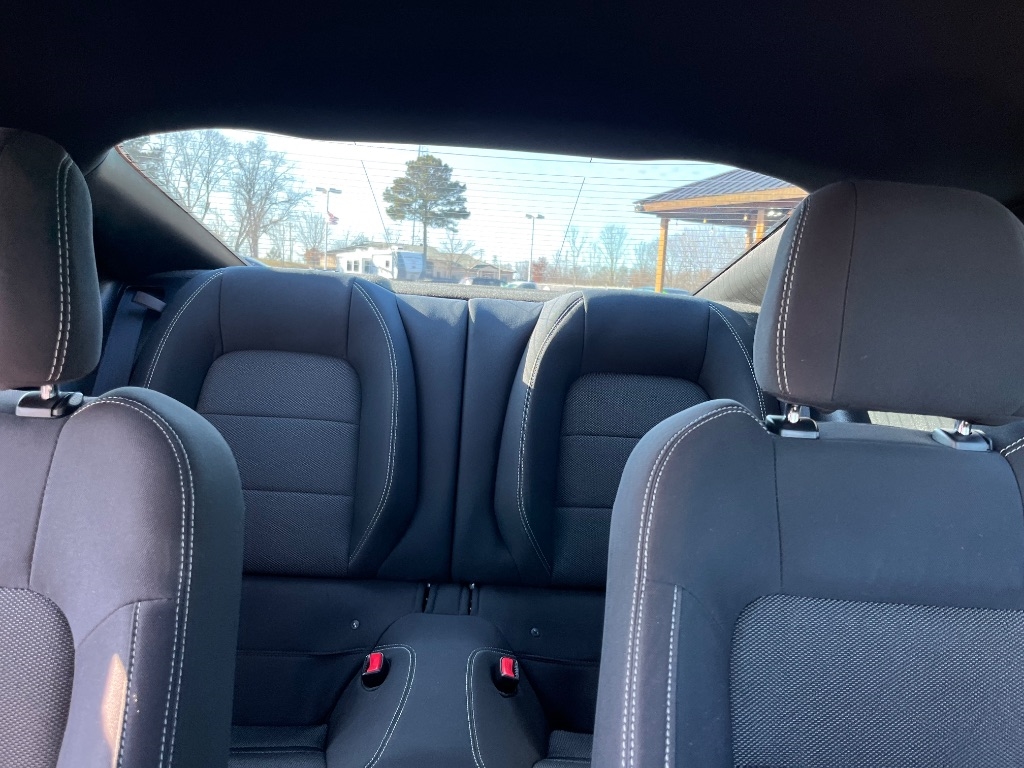 Ford Mustang 2dr Fastback V6 2016