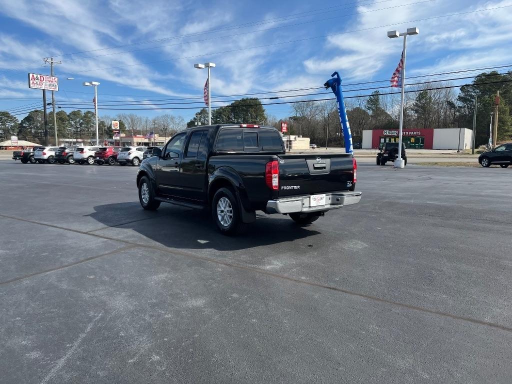 Nissan Frontier Crew Cab 4x2 SV V6 Auto 2018