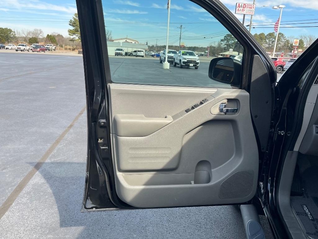 Nissan Frontier Crew Cab 4x2 SV V6 Auto 2018
