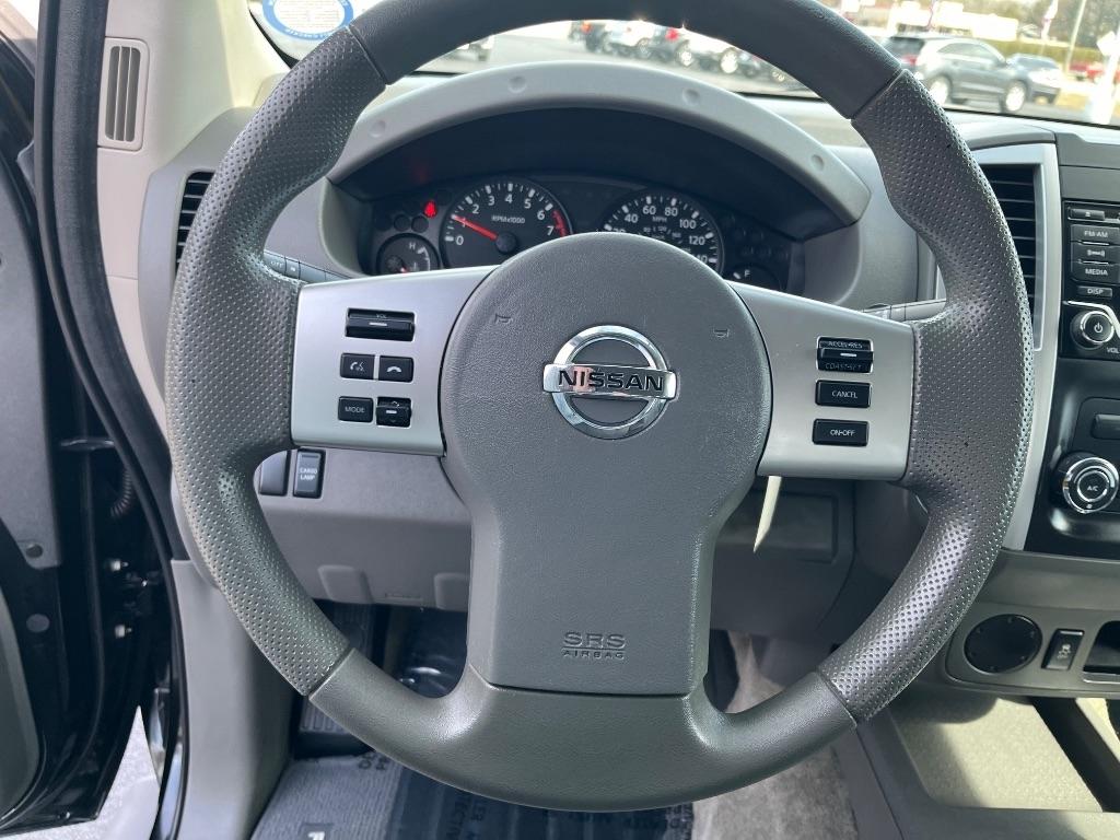 Nissan Frontier Crew Cab 4x2 SV V6 Auto 2018