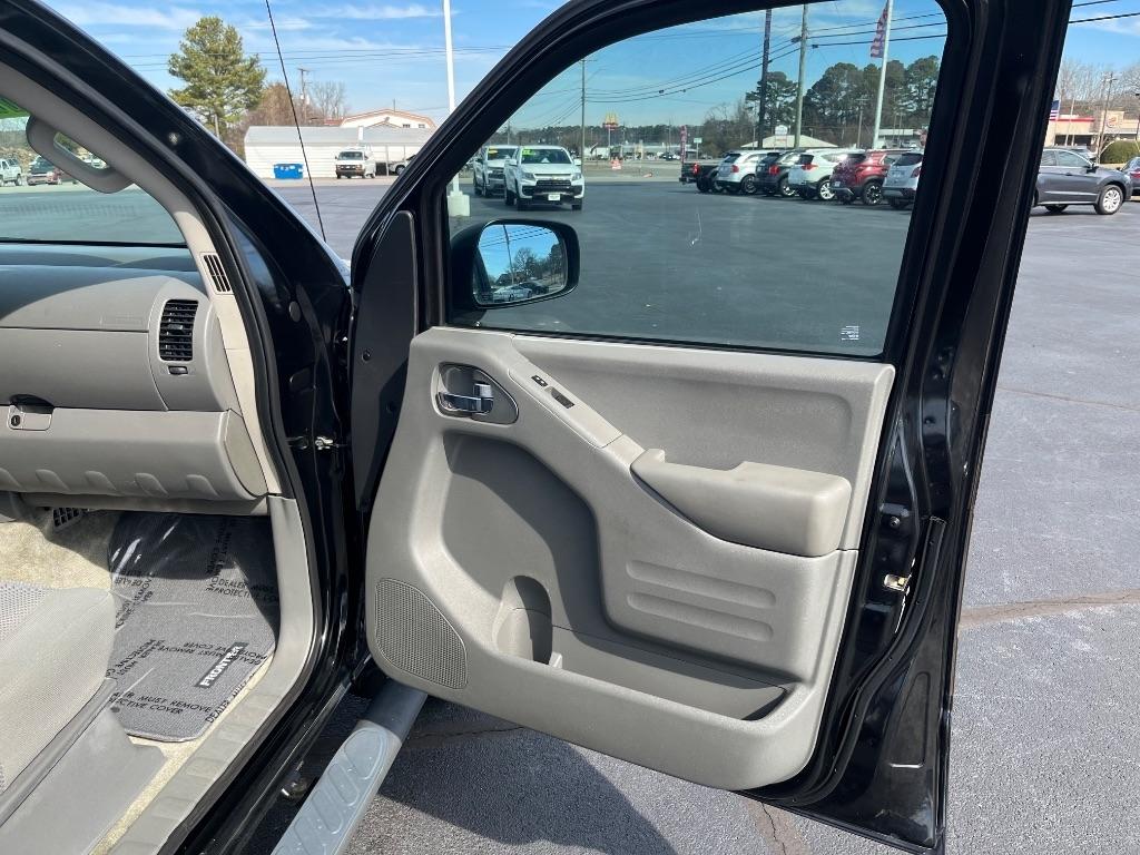 Nissan Frontier Crew Cab 4x2 SV V6 Auto 2018