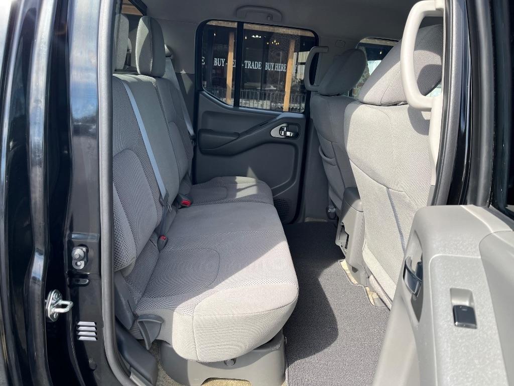 Nissan Frontier Crew Cab 4x2 SV V6 Auto 2018