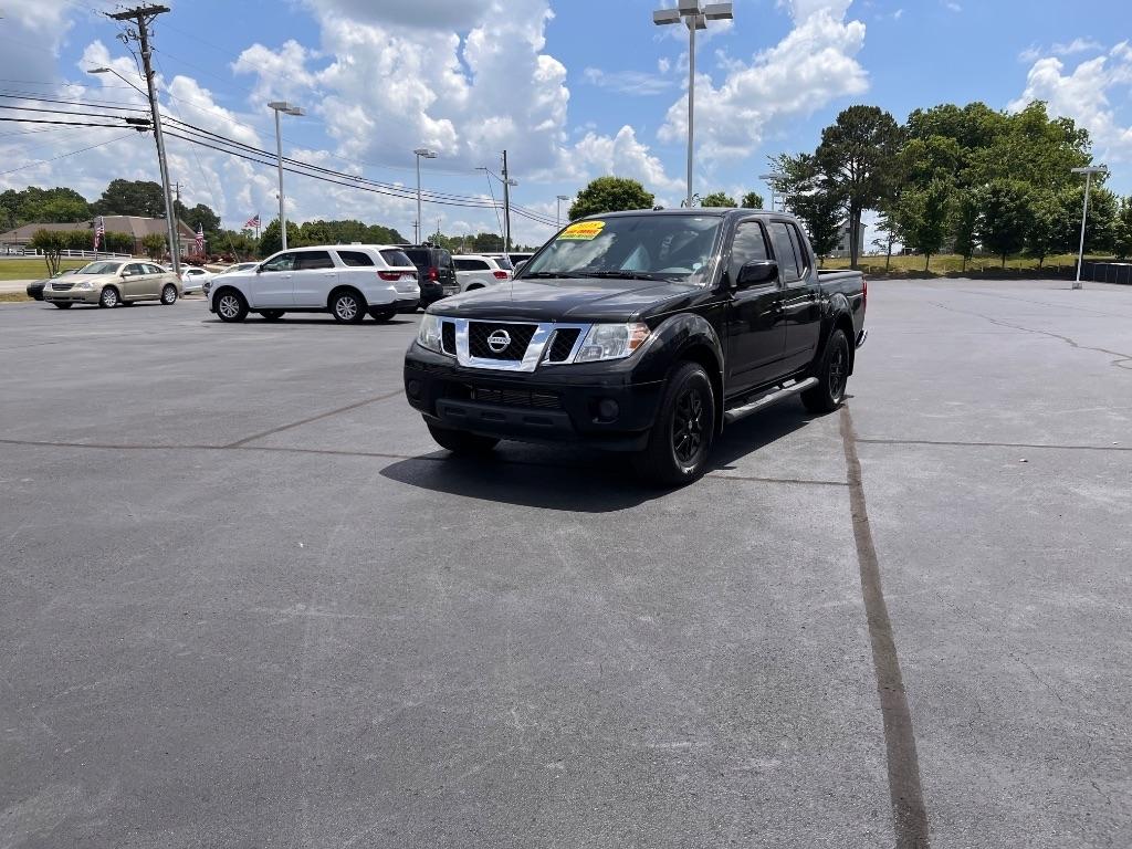 Nissan Frontier Crew Cab 4x2 SV V6 Auto 2018