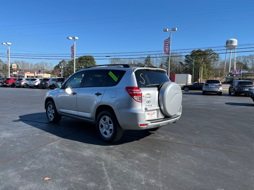 Toyota RAV4 FWD 4dr 4-cyl 4-Spd AT (Natl) 2011