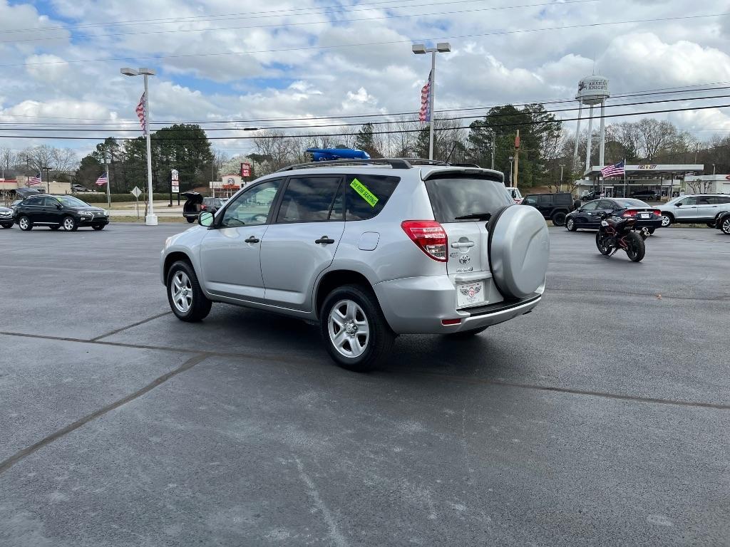 Toyota RAV4 FWD 4dr 4-cyl 4-Spd AT (Natl) 2011