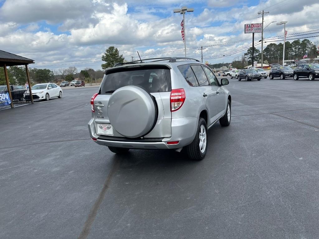 Toyota RAV4 FWD 4dr 4-cyl 4-Spd AT (Natl) 2011