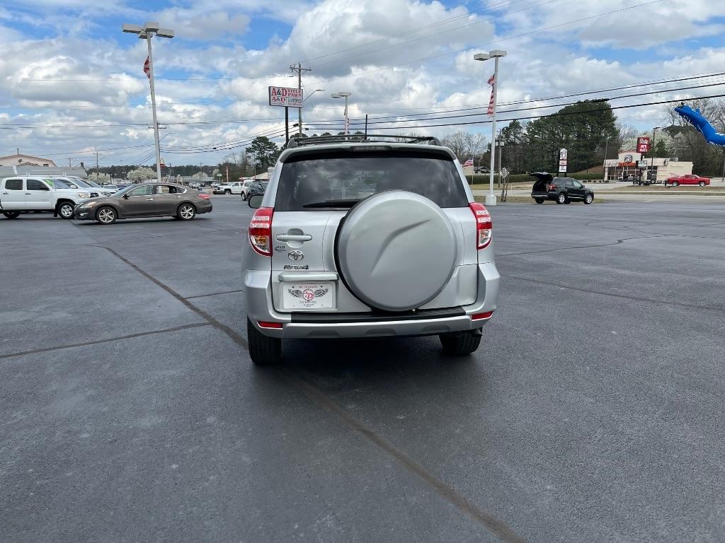 Toyota RAV4 FWD 4dr 4-cyl 4-Spd AT (Natl) 2011