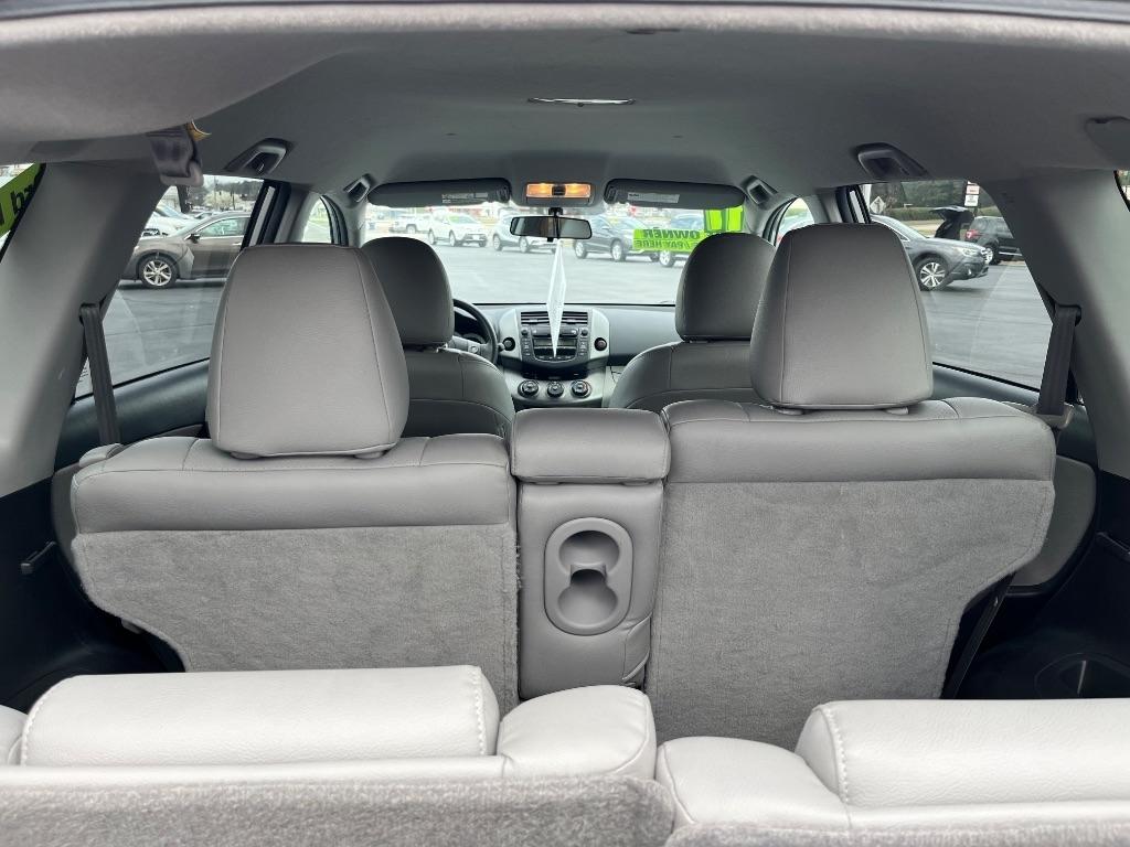 Toyota RAV4 FWD 4dr 4-cyl 4-Spd AT (Natl) 2011