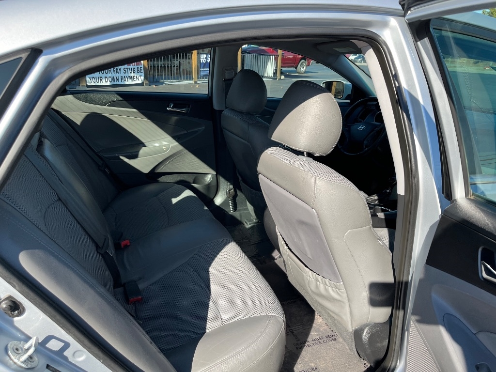 Hyundai Sonata 4dr Sdn 2.0T Auto SE 2012