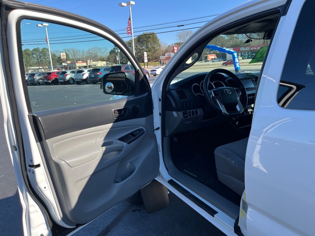 Toyota Tacoma 2WD Access Cab I4 AT PreRunner (Natl) 2015