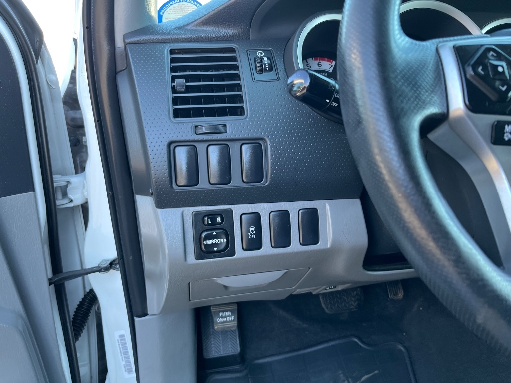 Toyota Tacoma 2WD Access Cab I4 AT PreRunner (Natl) 2015