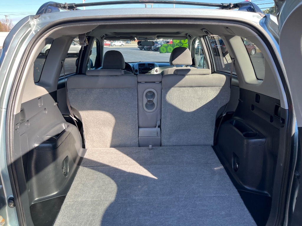 Toyota RAV4 4dr Limited 4-cyl 4WD (Natl) 2006