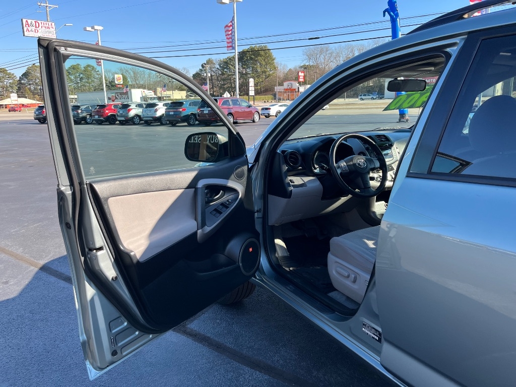 Toyota RAV4 4dr Limited 4-cyl 4WD (Natl) 2006