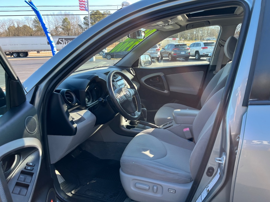 Toyota RAV4 4dr Limited 4-cyl 4WD (Natl) 2006