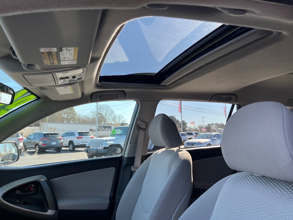 Toyota RAV4 4dr Limited 4-cyl 4WD (Natl) 2006