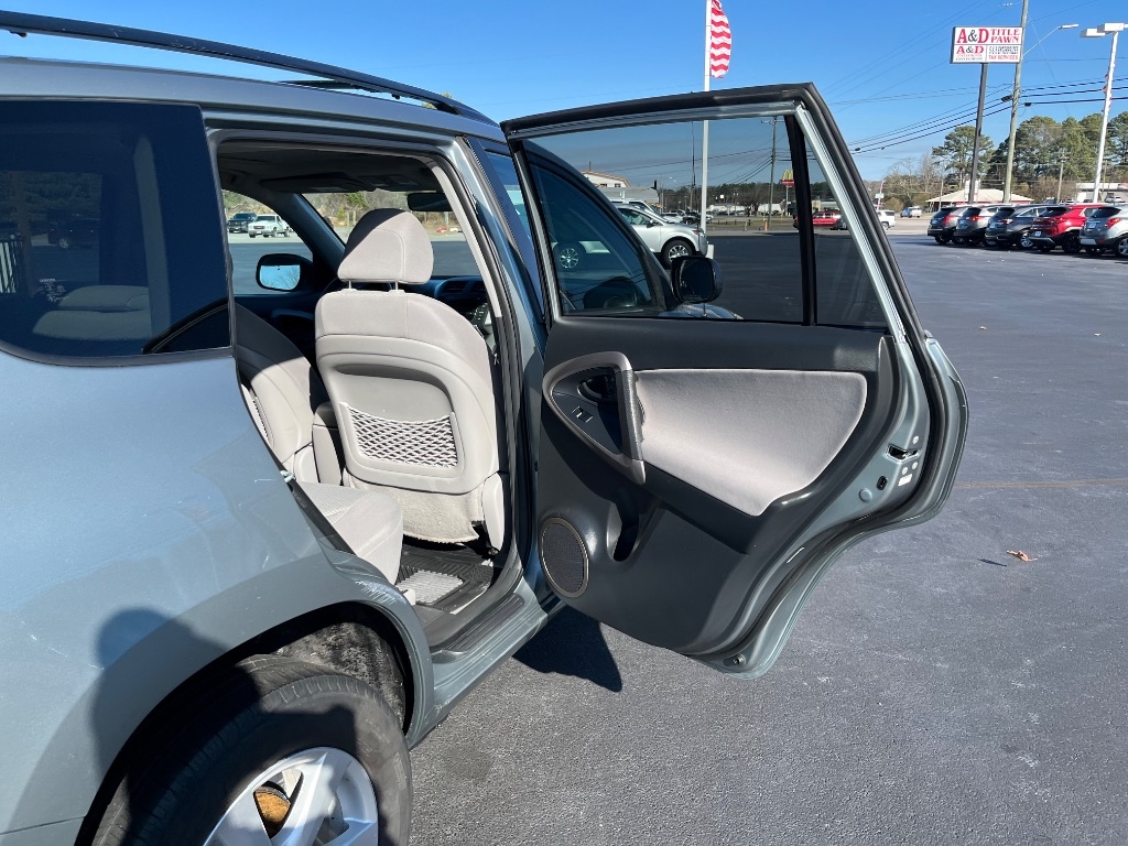 Toyota RAV4 4dr Limited 4-cyl 4WD (Natl) 2006