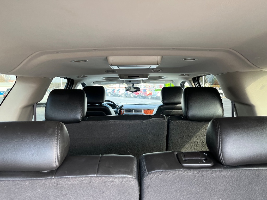 Chevrolet Suburban 2WD 4dr 1500 LT 2013