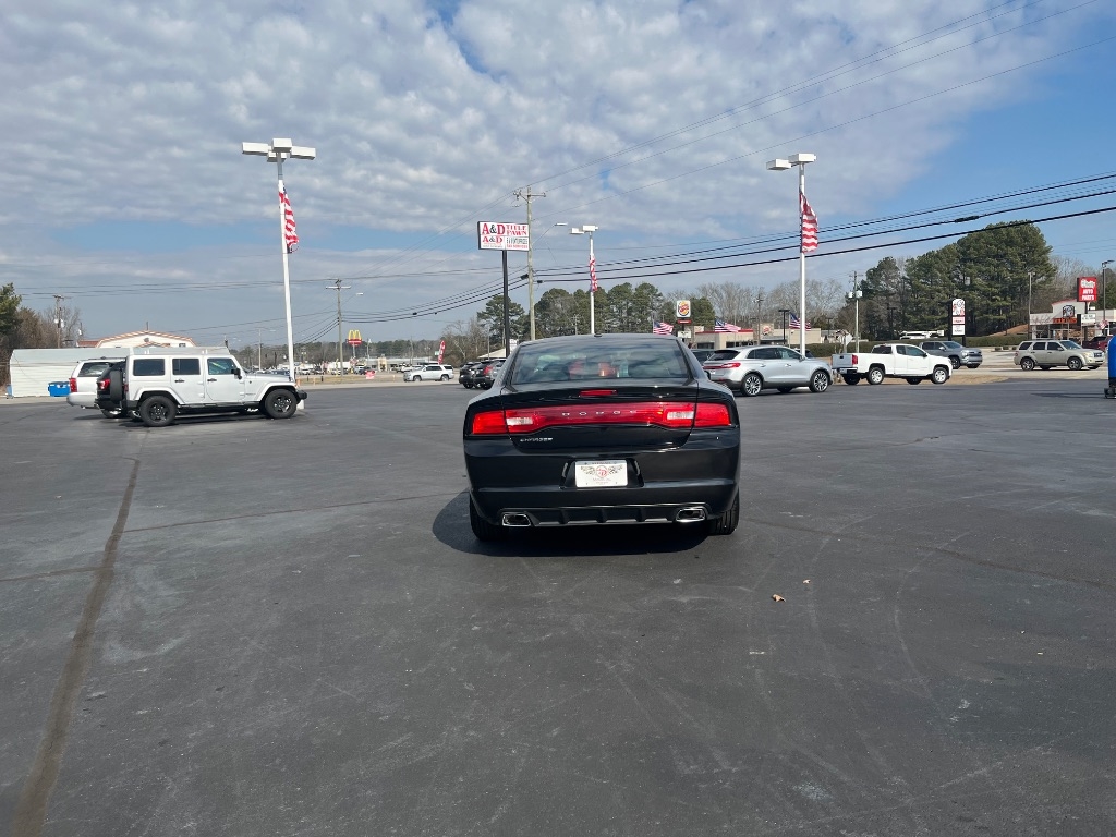 Dodge Charger 4dr Sdn SE RWD 2013