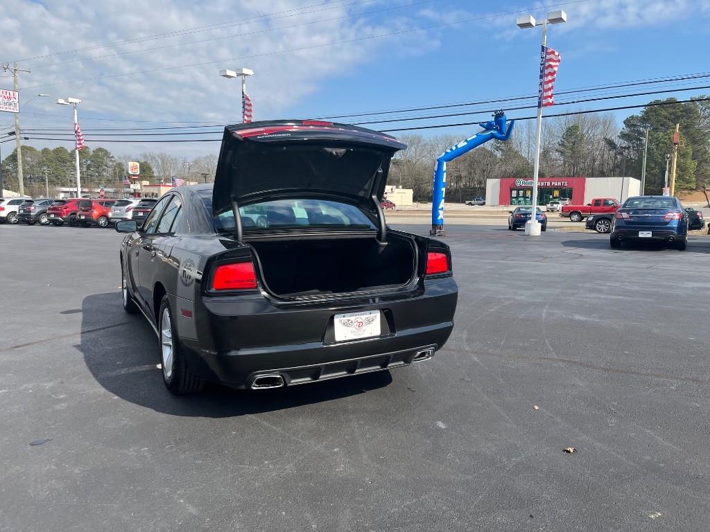 Dodge Charger 4dr Sdn SE RWD 2013