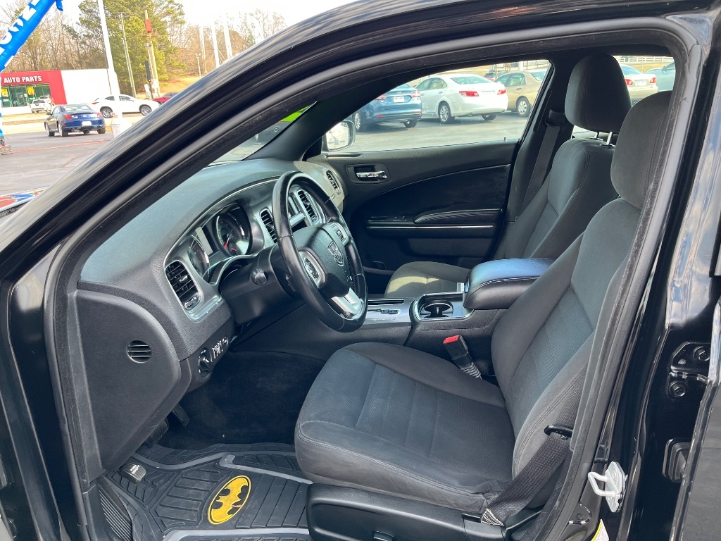 Dodge Charger 4dr Sdn SE RWD 2013