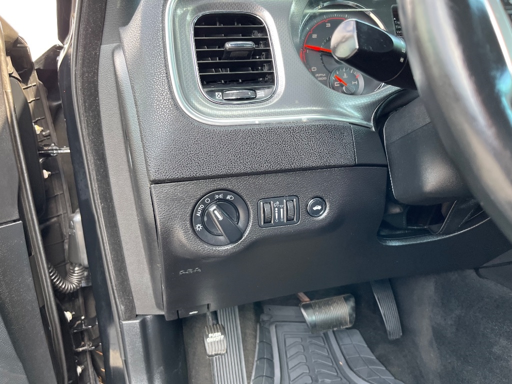 Dodge Charger 4dr Sdn SE RWD 2013