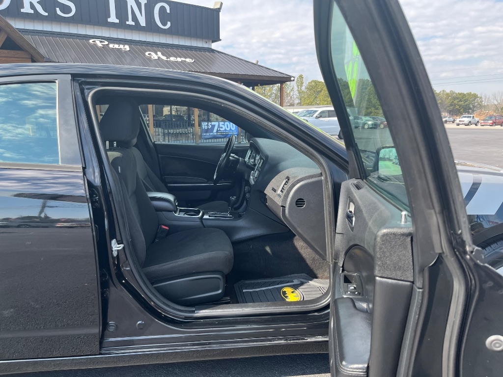 Dodge Charger 4dr Sdn SE RWD 2013