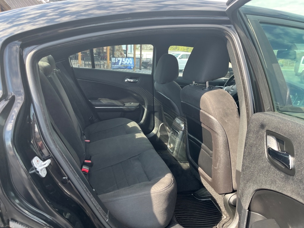 Dodge Charger 4dr Sdn SE RWD 2013