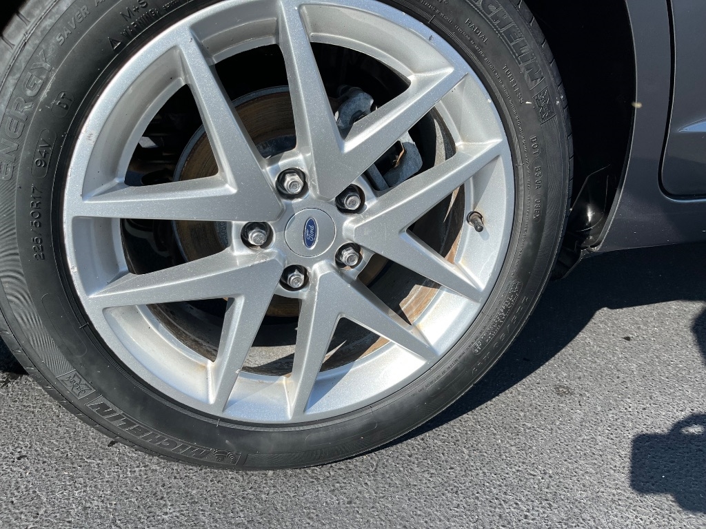 Ford Fusion 4dr Sdn SE FWD 2010