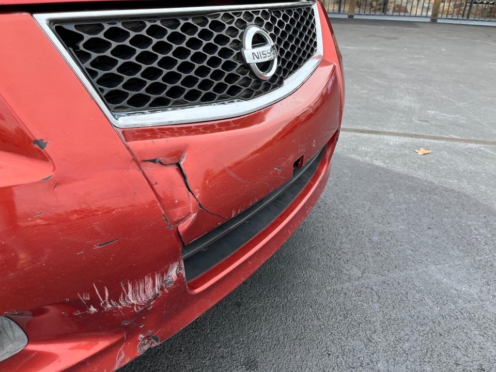 Nissan Sentra 4dr Sdn I4 CVT 2.0 SR 2011