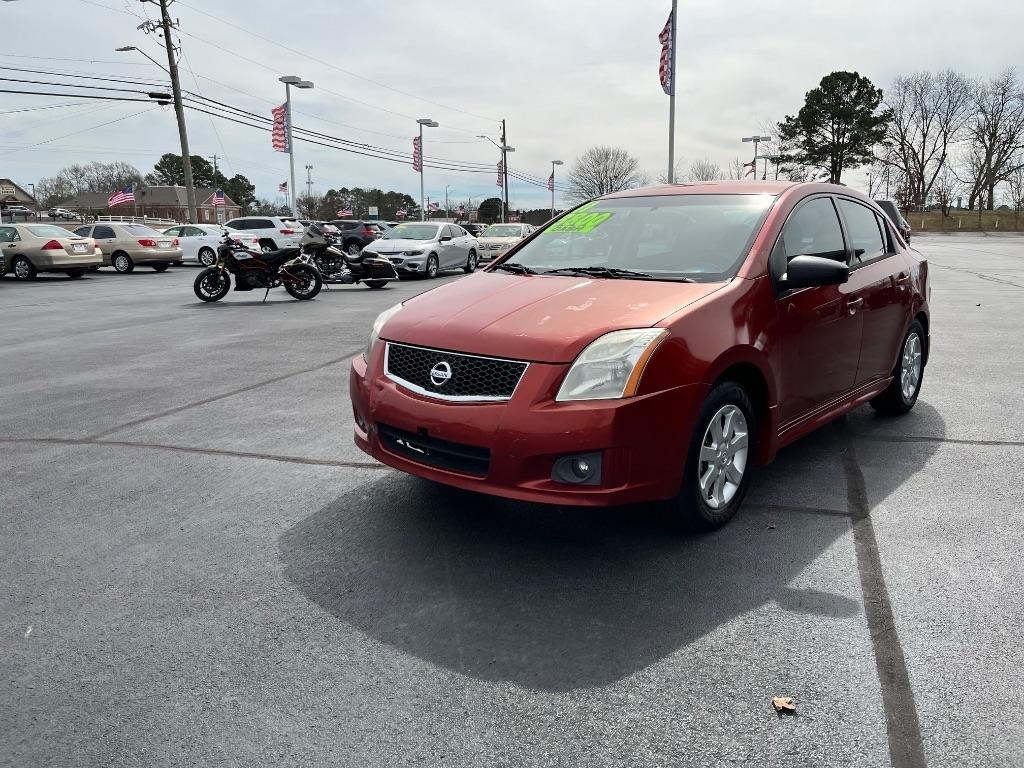 Nissan Sentra 4dr Sdn I4 CVT 2.0 SR 2011