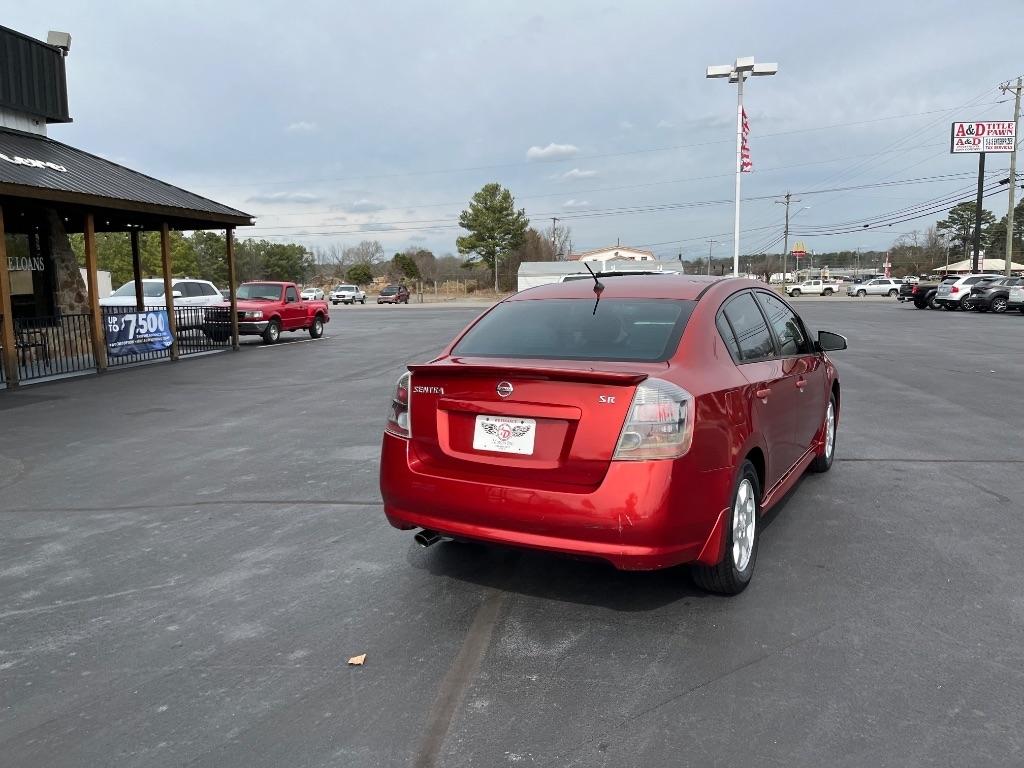 Nissan Sentra 4dr Sdn I4 CVT 2.0 SR 2011