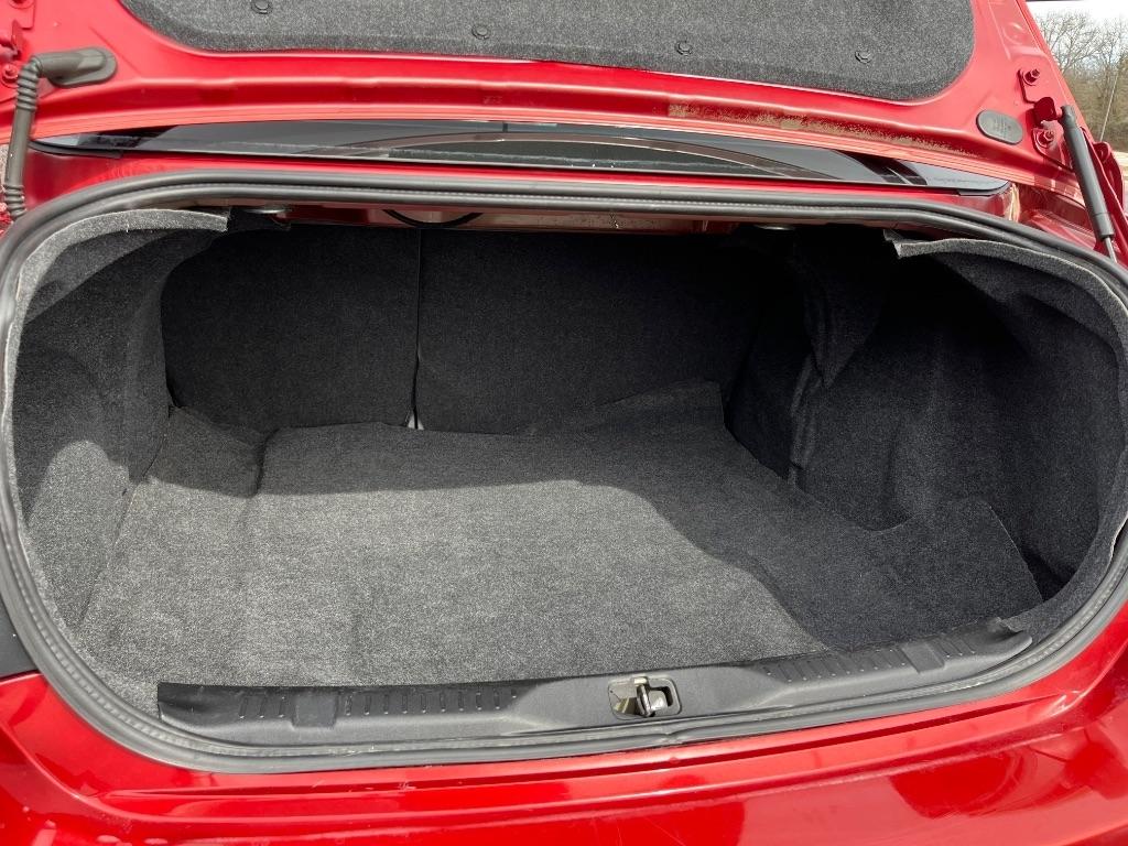 Nissan Sentra 4dr Sdn I4 CVT 2.0 SR 2011