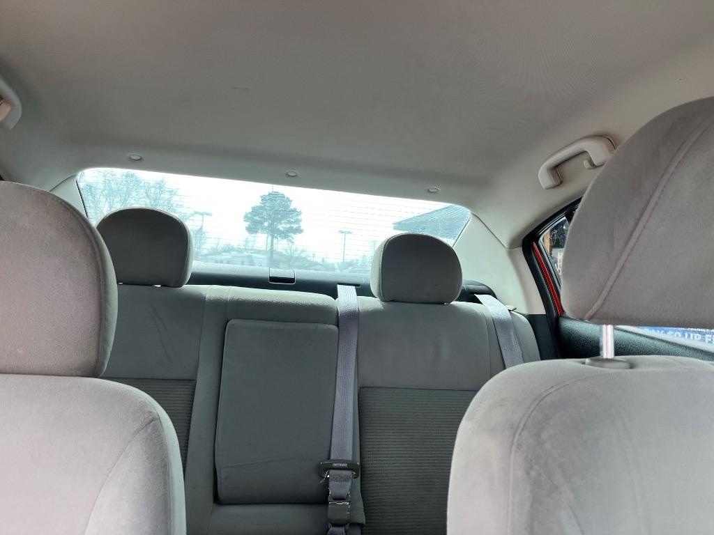 Nissan Sentra 4dr Sdn I4 CVT 2.0 SR 2011