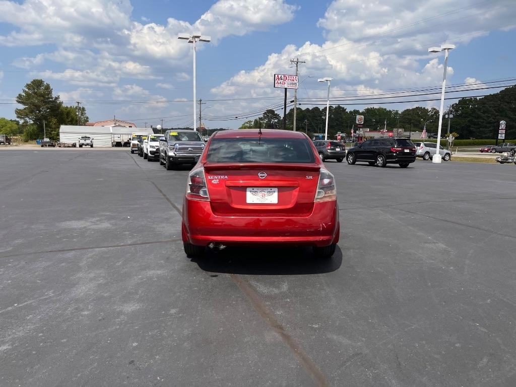Nissan Sentra 4dr Sdn I4 CVT 2.0 SR 2011