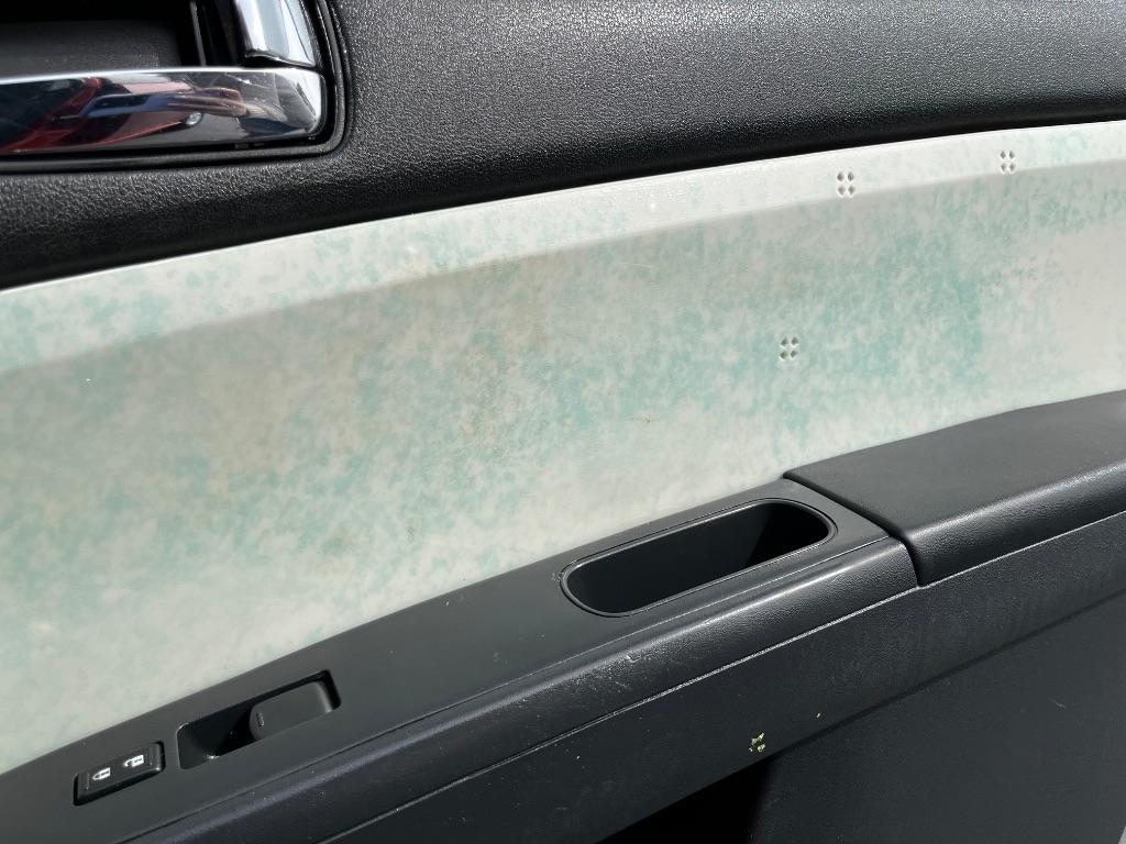 Nissan Sentra 4dr Sdn I4 CVT 2.0 SR 2011