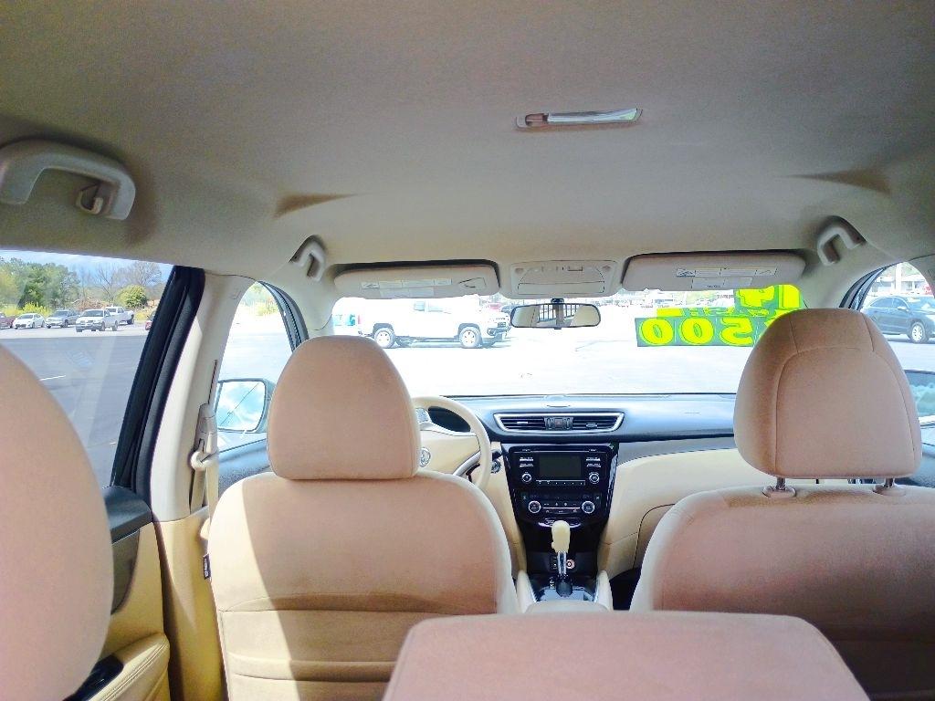 Nissan Rogue FWD 4dr SV 2014