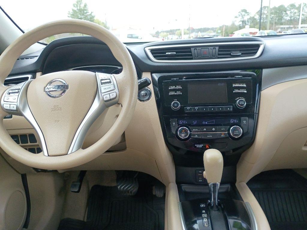 Nissan Rogue FWD 4dr SV 2014