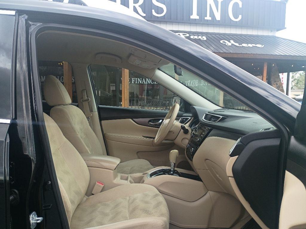 Nissan Rogue FWD 4dr SV 2014