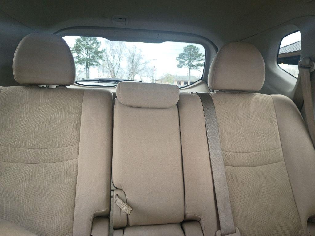 Nissan Rogue FWD 4dr SV 2014