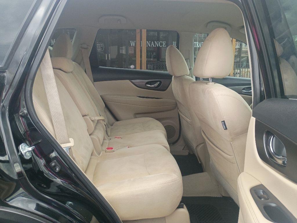 Nissan Rogue FWD 4dr SV 2014