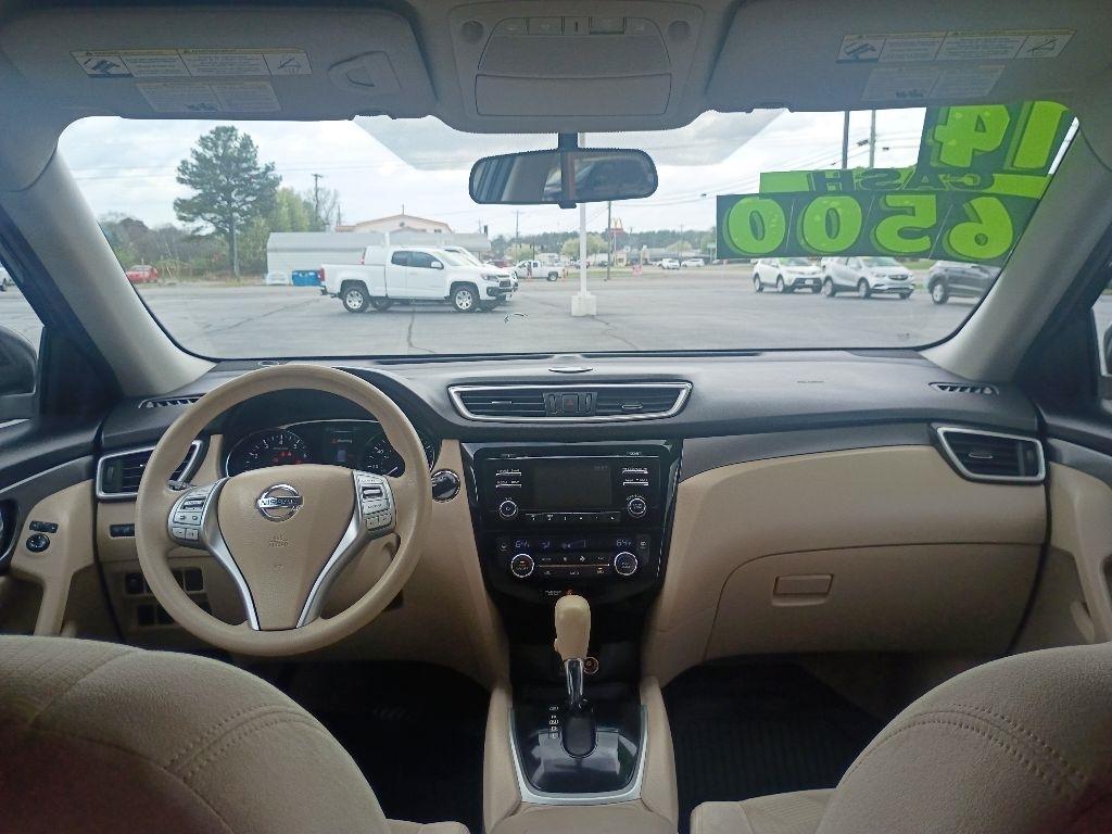 Nissan Rogue FWD 4dr SV 2014