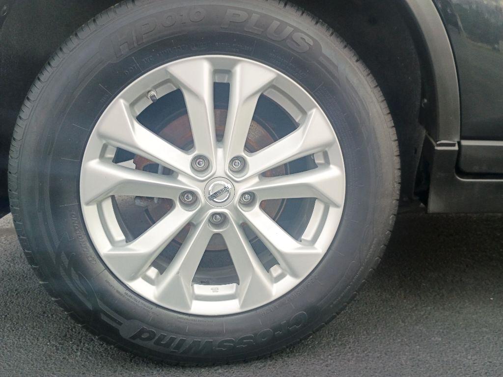 Nissan Rogue FWD 4dr SV 2014