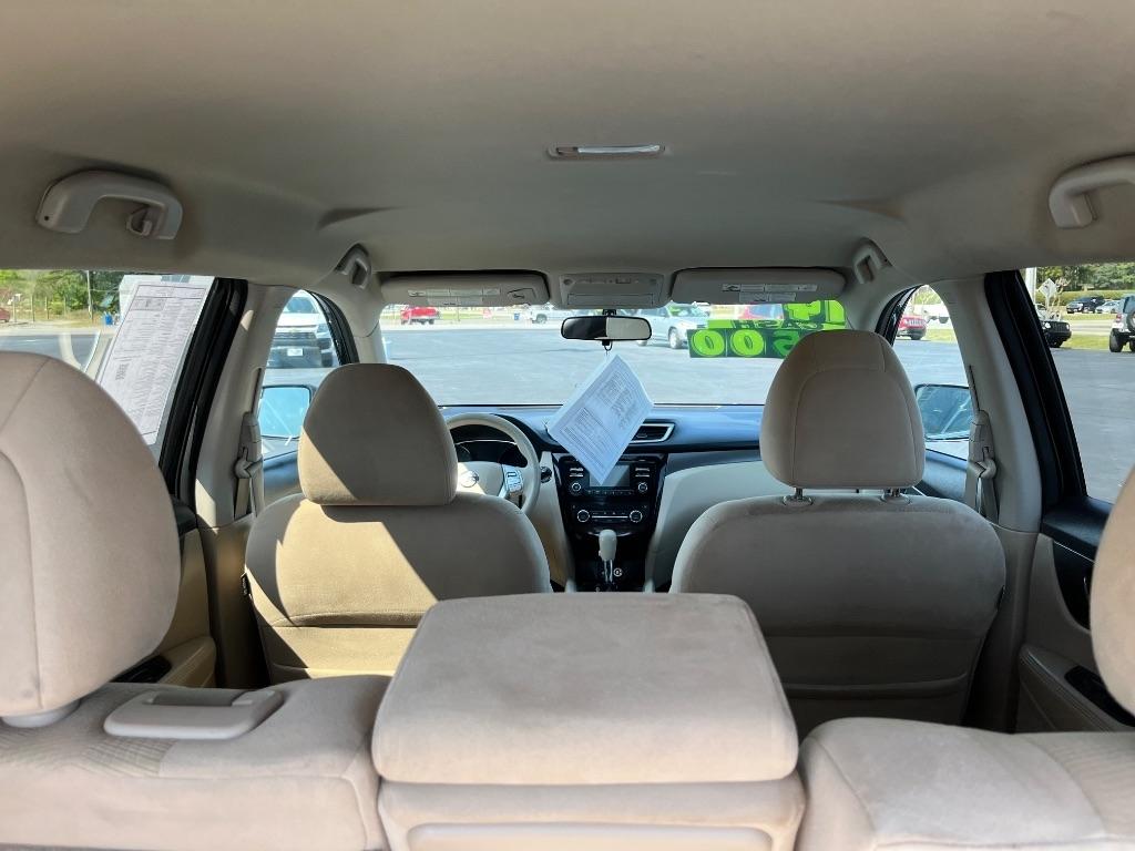 Nissan Rogue FWD 4dr SV 2014