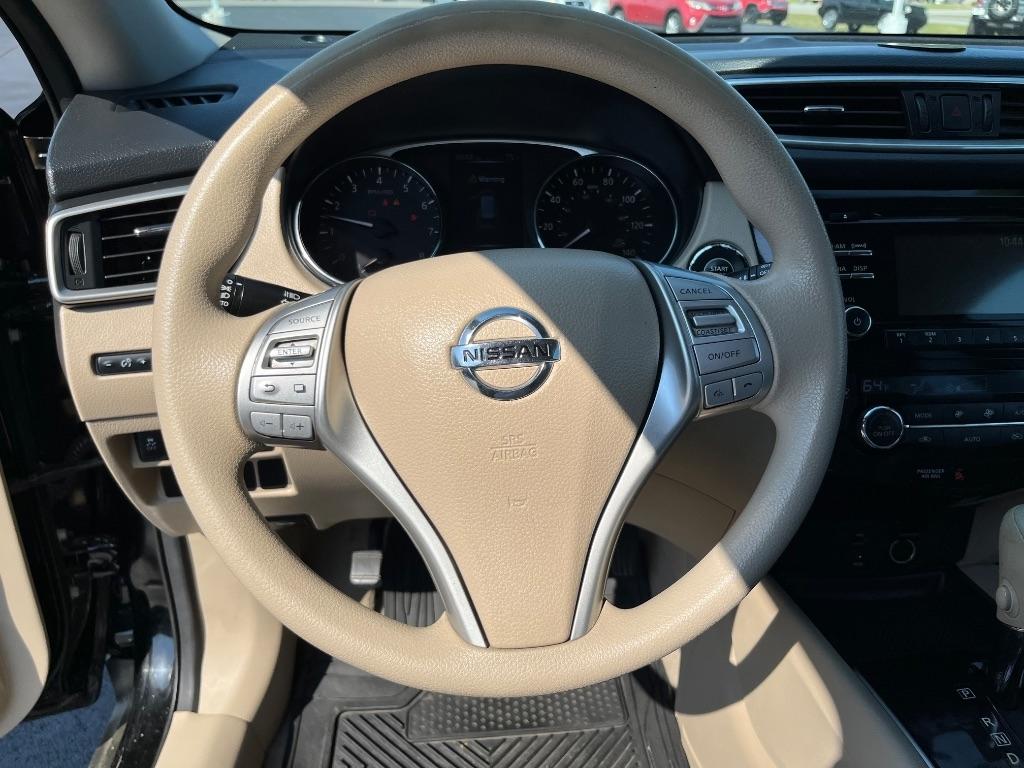 Nissan Rogue FWD 4dr SV 2014