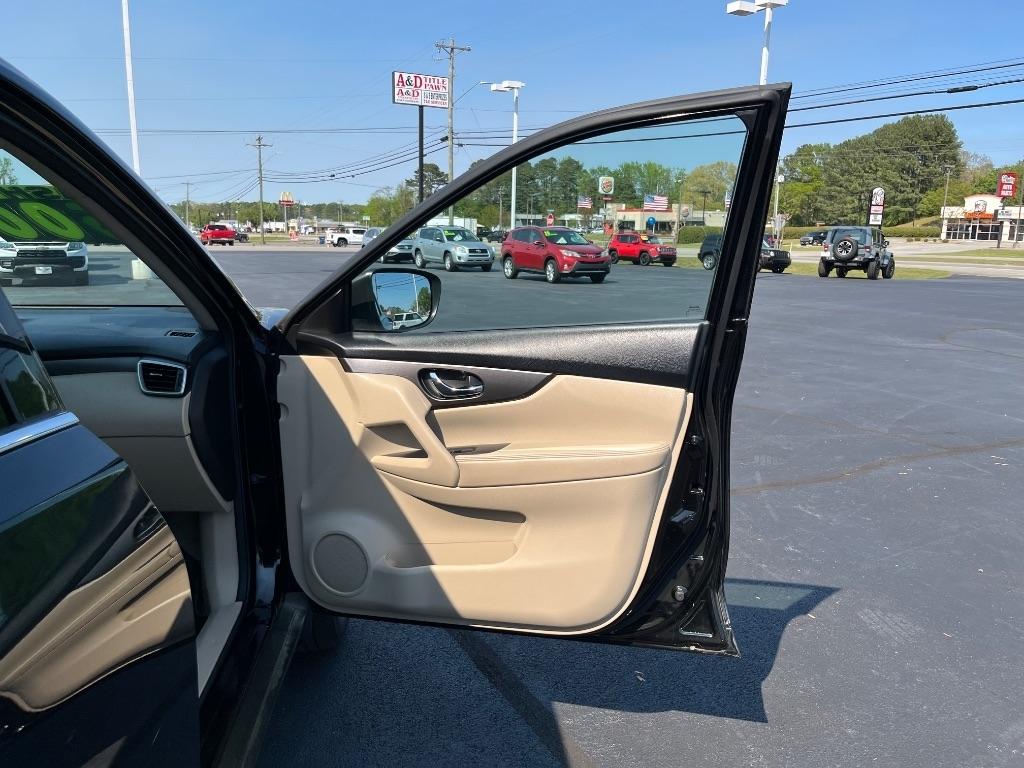 Nissan Rogue FWD 4dr SV 2014