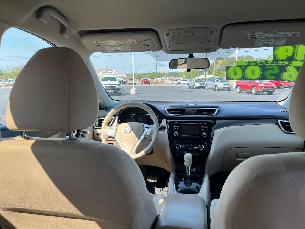 Nissan Rogue FWD 4dr SV 2014